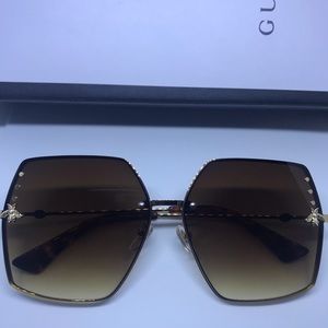 2019 Gucci Oversized Geometric Sun Glasses